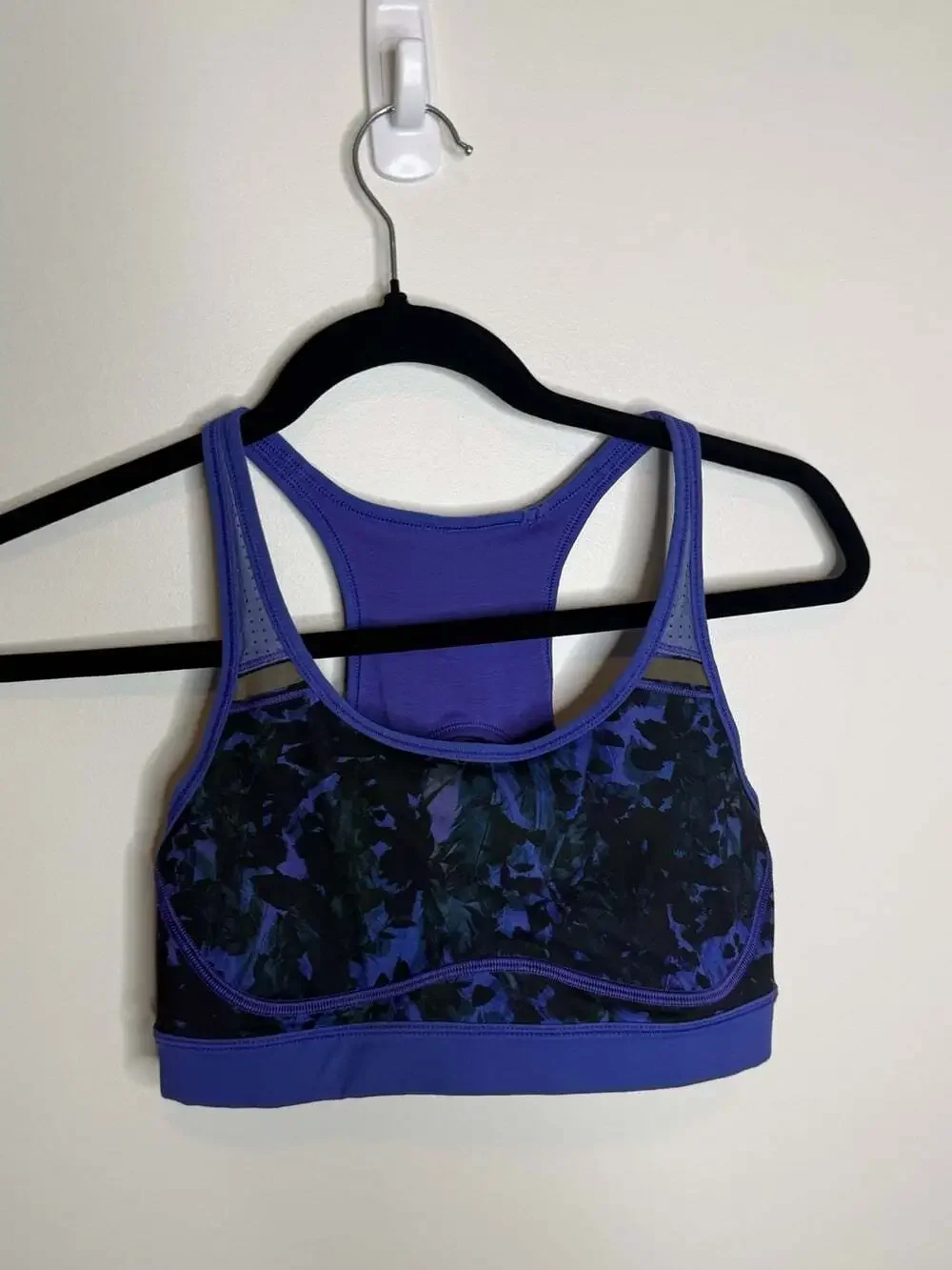 Lululemon Sweaty or Not Bra size 6 purple